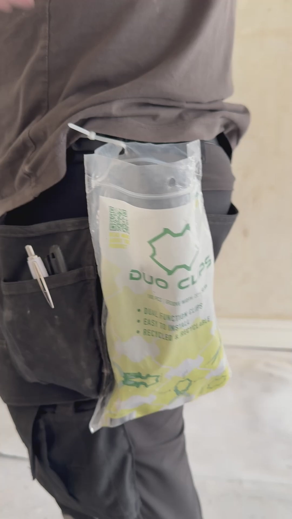 DUO CLIPS Universal 22–50 mm Kabelhalter 100 Stück | Kabelclip, Kabelbefestigung, Clip für Kabel, Halterung für Leitungen und Rohre